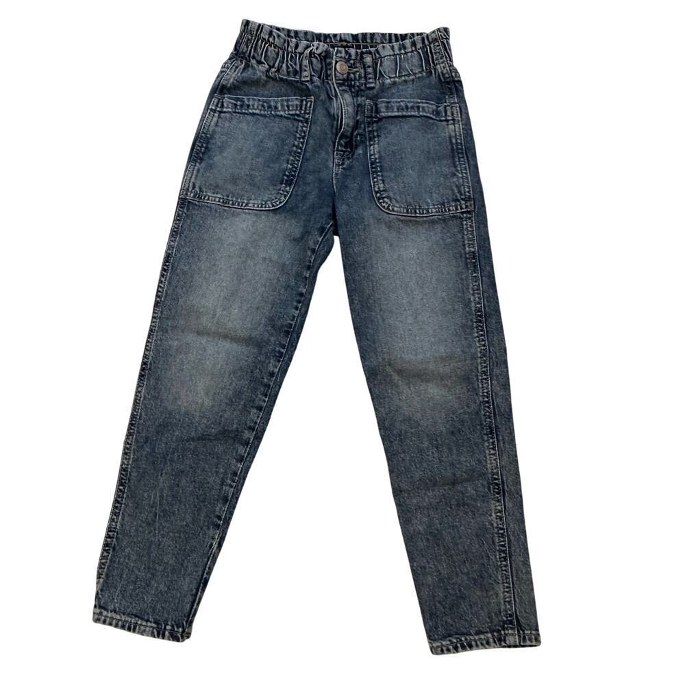 Gap Mom Jean sz 8 Medium Wash Jeans